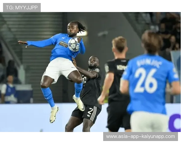 重庆铜梁龙迪马塔倒三角回敲，弧顶跟进抽射擦柱